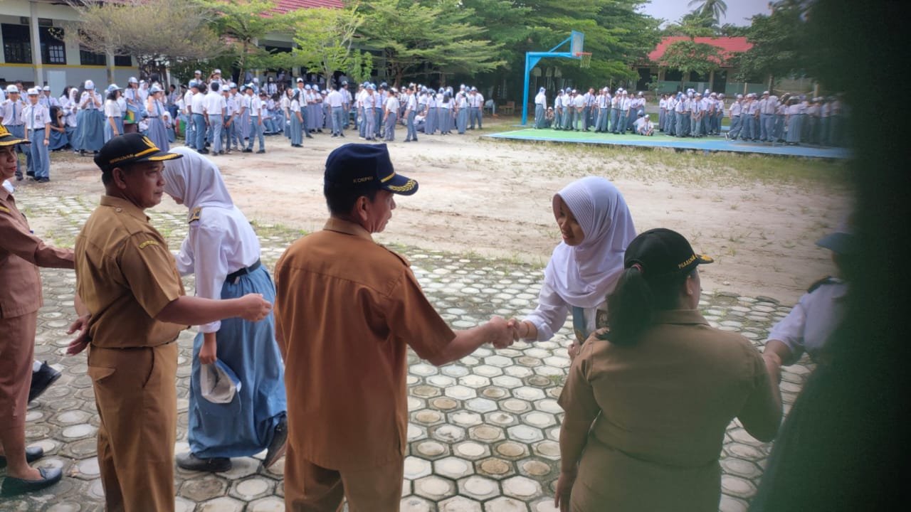 Semangat Baru di SMAN 1 Kuala Kurun: Pagi Ceria dan Lagu Hari Baru