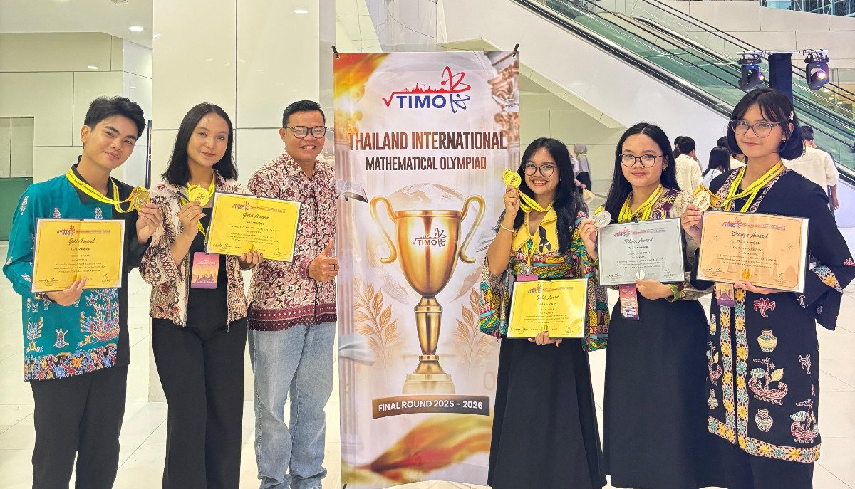 Wujudkan Pendidikan Berkualitas, Siswa SMAN 1 Kuala Kurun Raih Penghargaan Bergengsi di TIMO (Thailand International Mathematical Olympiad)